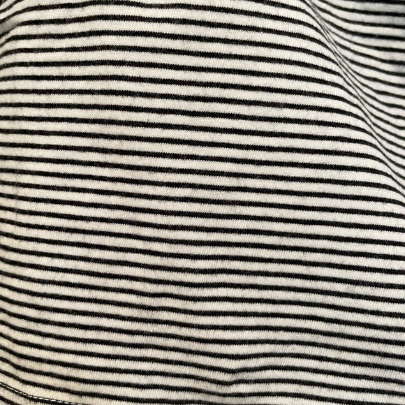 Off Shoulder Crop Top - Picture 4 of 4